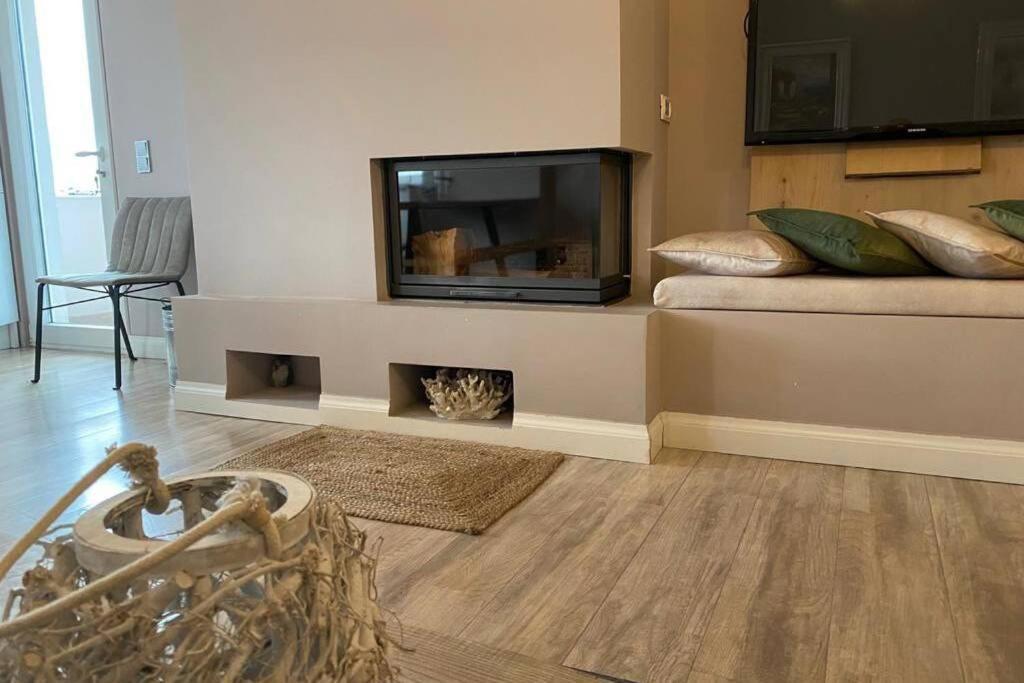 Cozy Lake Front Flat Bequeme Wohnung An Der See Pogradec Zewnętrze zdjęcie
